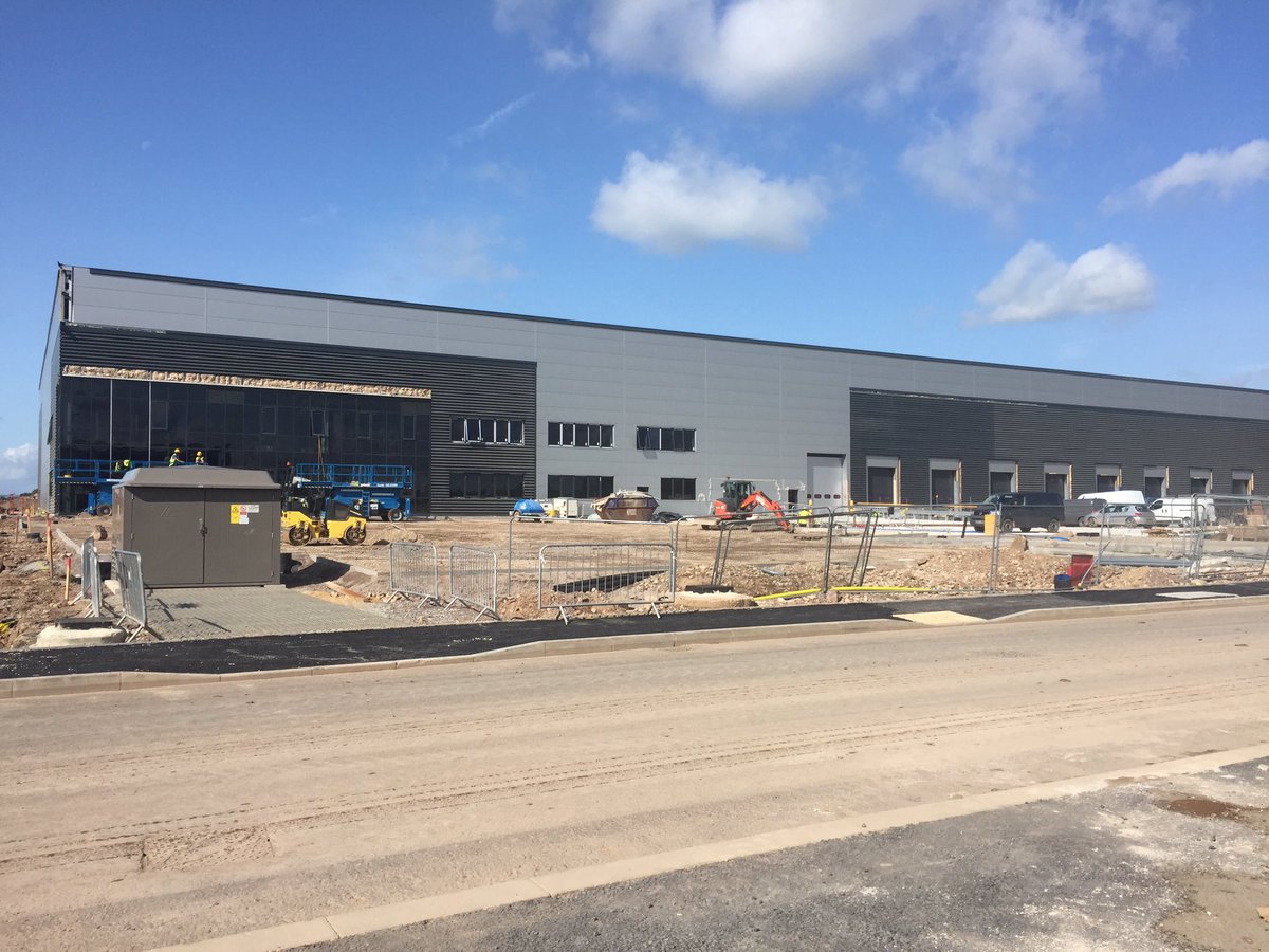 GilesWeir's tweet photo. G2 Horizon38 coming along well.... Grade A 115,000 sqft unit available at Filton, Bristol in November @JLLIndustrial @JLLUK https://t.co/xMBRNRQodu