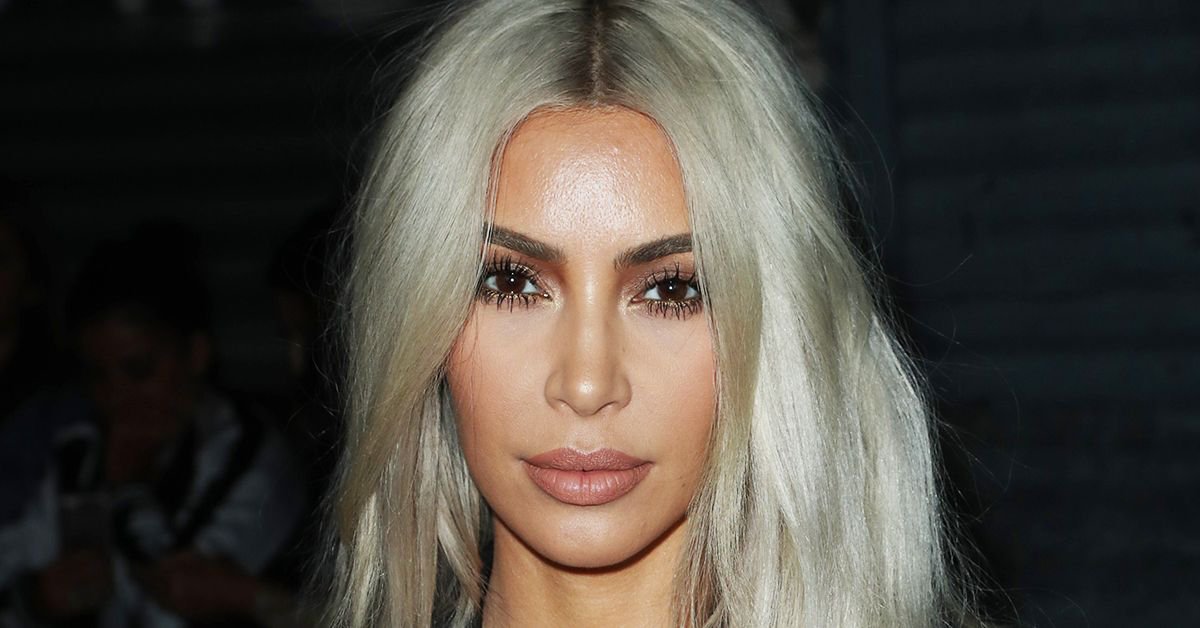 Kim Kardashian Nude Selfie Uncensored Couple Handshakes Free Download