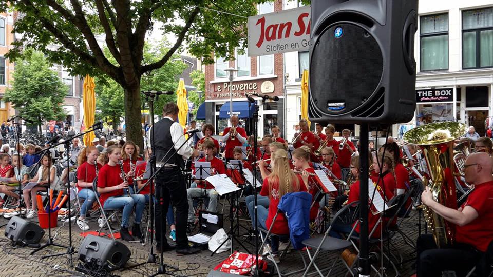 KCAtrium's tweet image. Deze zaterdag (10.00-13.00) houden we in #Bolsward een open dag. O.a. orkest On The Move komt optreden. Lees verder: kunstencentrumatrium.nl/open-dag-muzie…