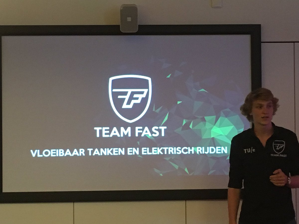 Geweldig verhaal <a href="/TUeTeamFAST/">Team FAST</a> tijdens relaunch #Teckle @Rabo_EV over auto's die op mierenzuur rijden #innovatie