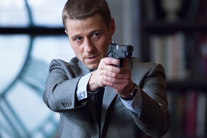 Happy birthday Ben McKenzie    