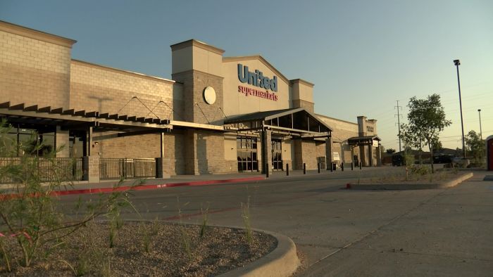 KCBD11's tweet photo. New United Supermarkets location will feature a bar inside https://t.co/gZ8B7utDoM https://t.co/y3uRTYDBF4