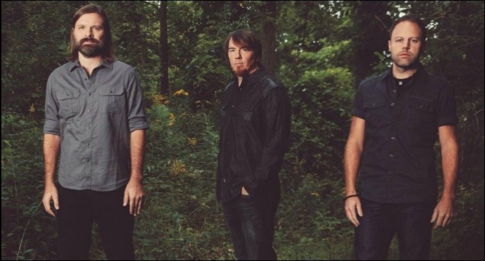 Os 21 anos de Third Day e o lançamento de Revival

👉 bit.ly/casagospel_thi…