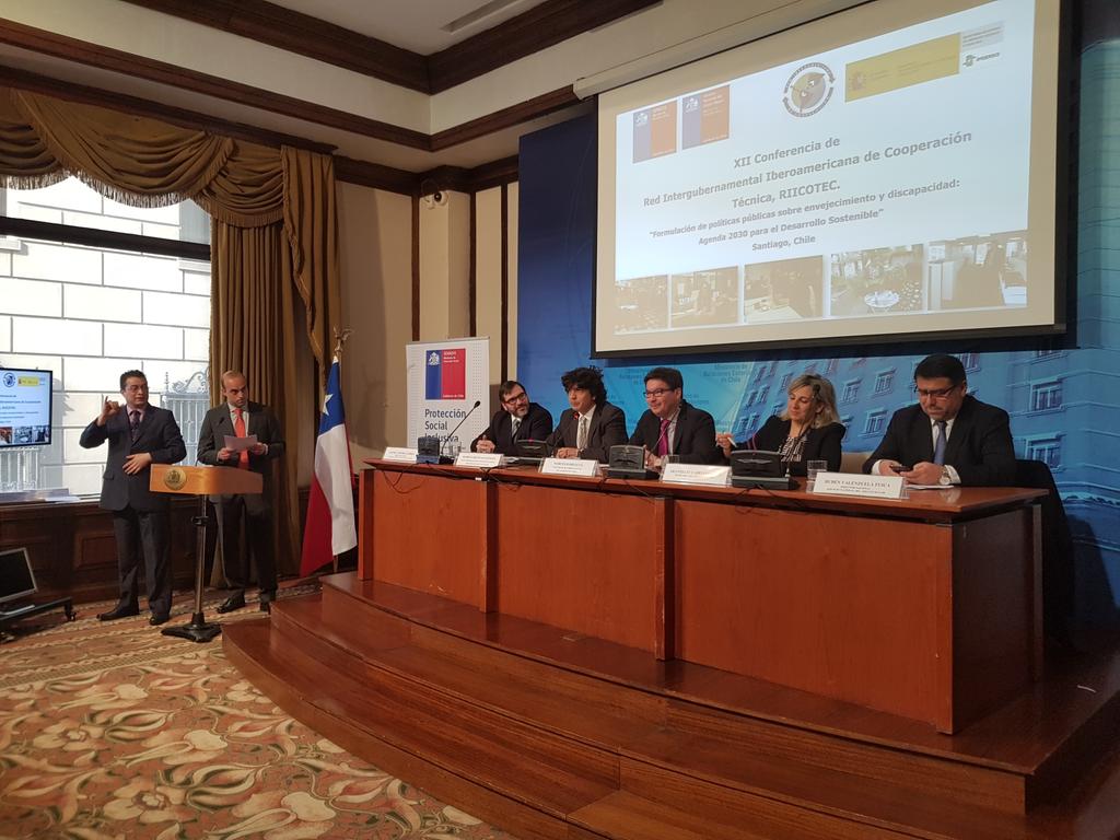 senadis_gob's tweet photo. Secretario de Estado del Ministerio de Sanidad de España Mario Garcés entrega saludo en el inicio de la XII Conferencia de la RIICOTEC https://t.co/GIAKStdiSn