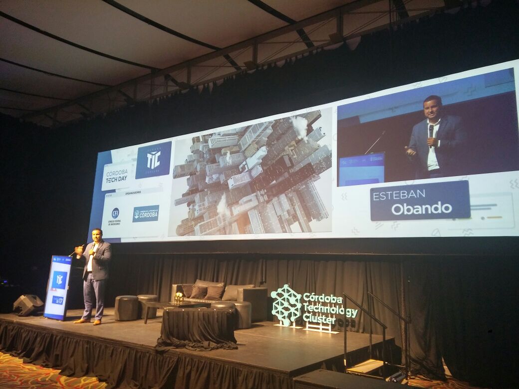 Comenzaron las conferencias del #CórdobaTechDay con #EstebanObando Manager de HP- "Transformación Digital y el impacto en las empresas"