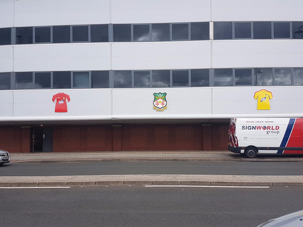 SignworldGroup's tweet image. Started the week with new signage for @Wrexham_AFC 
#signs #wrexham #football #graphics