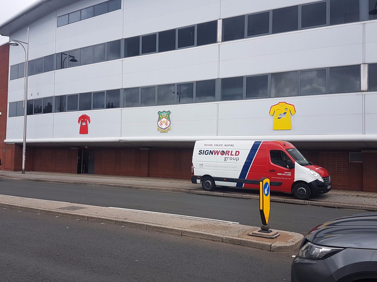 SignworldGroup's tweet image. Started the week with new signage for @Wrexham_AFC 
#signs #wrexham #football #graphics