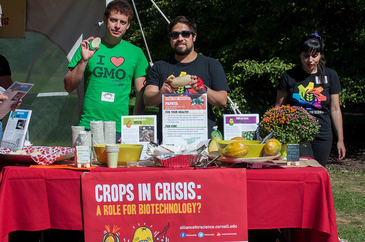 Gates grant seeds Cornell Alliance for Science $10M campaign <a href="/ScienceAlly/">Alliance for Science</a> <a href="/CornellCALS/">Cornell CALS</a> 
news.cornell.edu/stories/2017/0…