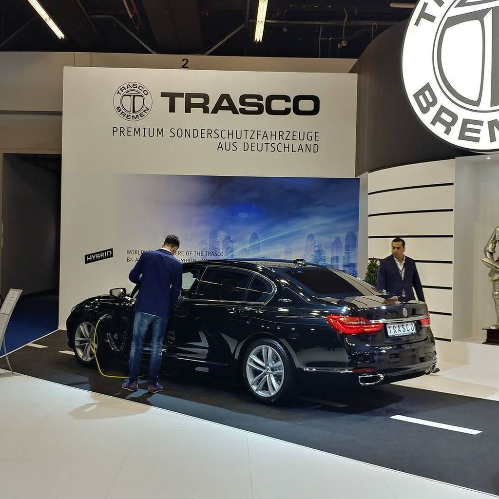 Tim_Stevens's tweet image. Boy, it&apos;s been a long time since I&apos;ve seen some premium Sonderschutzfahrzeuge. #germanisfun ift.tt/2wWYeFU