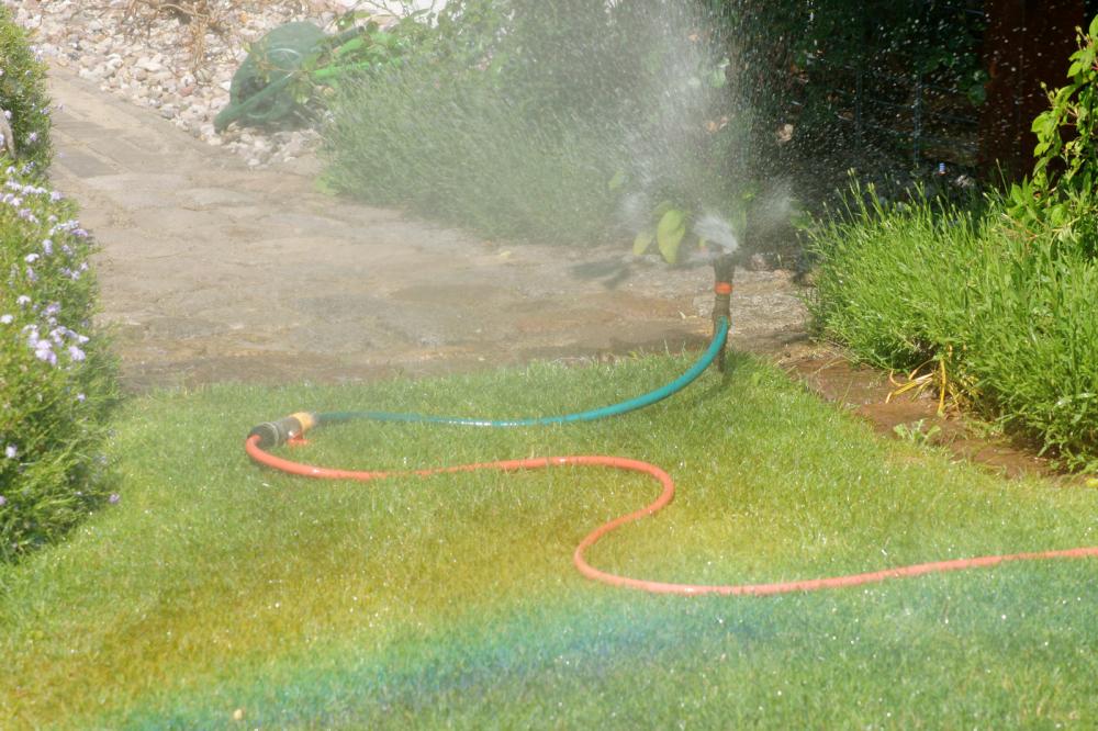 EcoBackflow's tweet image. Don't forget to drain the spigot & sprinkler system lines of water. Use these tips to #Winterize your pipes. qoo.ly/hqhqb