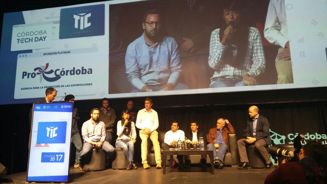 Pitcheos sobre ideas surgidas en el #IdeathonCluster de #Turismo #Cereales #Construccion. Mas #TransformacionDigital en todos los sectores