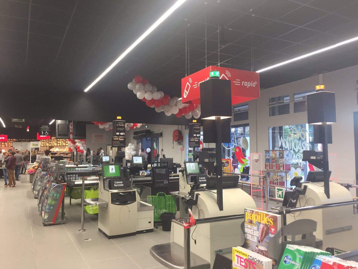 AurelieCassis's tweet photo. 2ème magasin Auchan supermarché sur Lyon dans le 5ème #Champvert ! Bravo aux équipes pour ce beau magasin 👍 https://t.co/WD1DWmh2mo