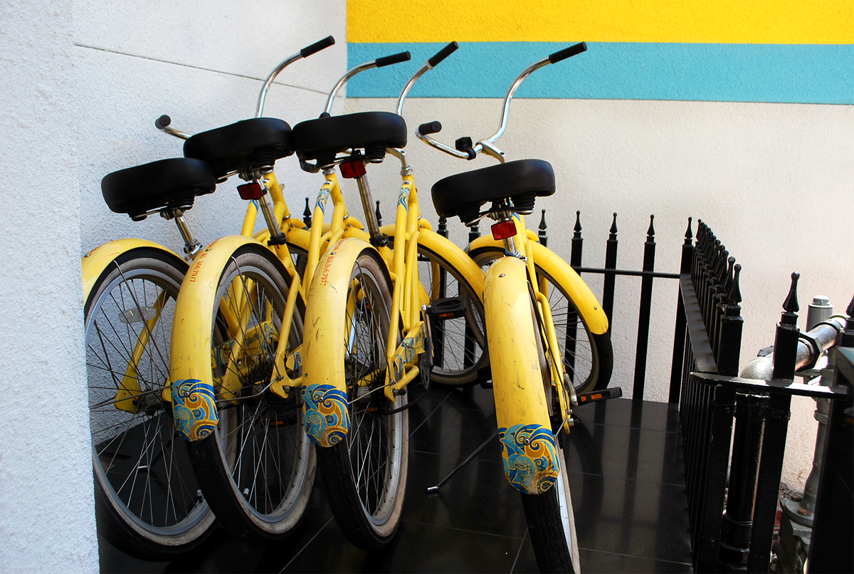 onepitchsaas's tweet photo. Paint the town yellow #QuitBitchingAboutPitching #OnePitchpr https://t.co/KqposKNGtp