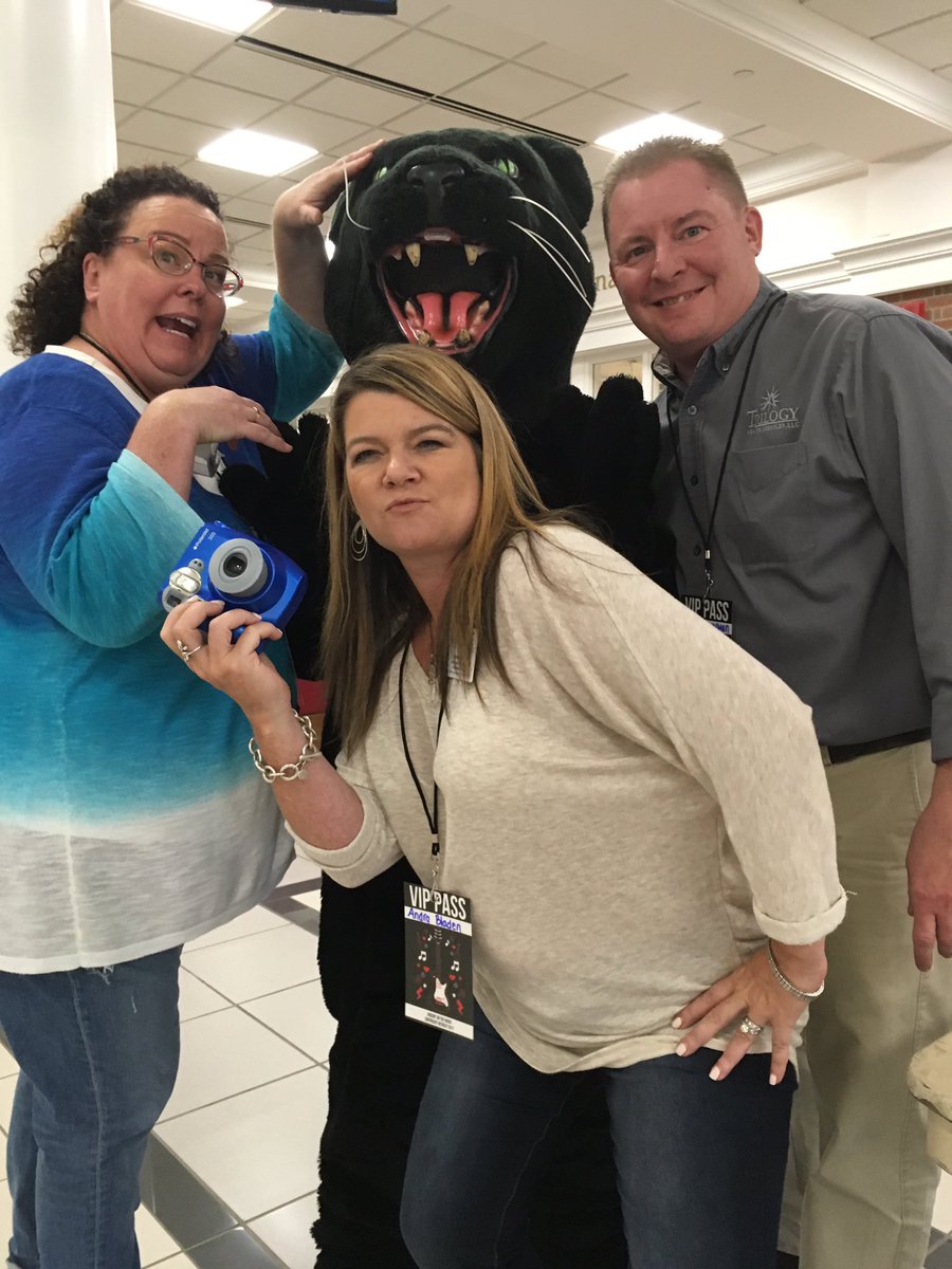 Southeast Support with <a href="/HanoverCollege/">Hanover College</a> Panther! #SERockinOnTheRiver