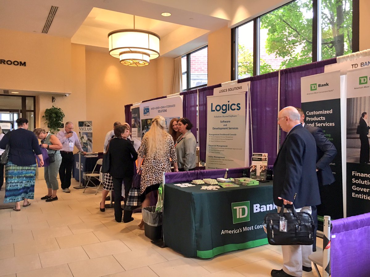 NYMayors's tweet photo. Shout-out to our exhibitors at Fall Training School this week in #Saratoga! Make sure to visit their tables in between sessions. #FTS17 https://t.co/qWsUckpbbx