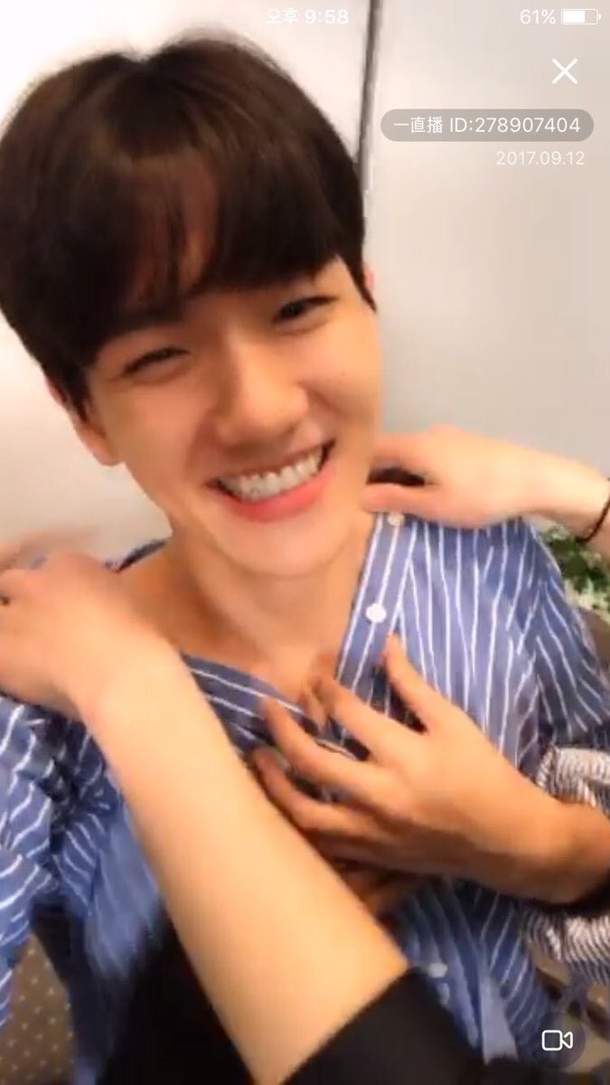 blueharo21's tweet photo. "มึงยอมหรอชานยอล?...." https://t.co/GQ4tnbrnAd