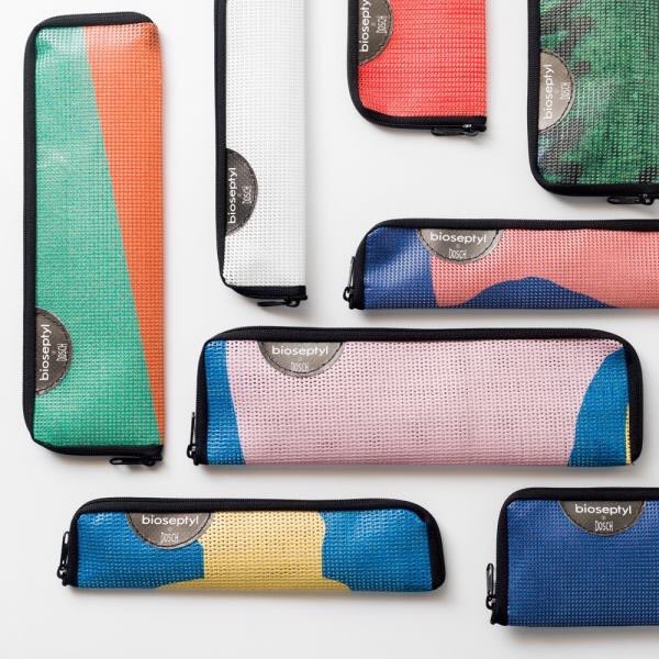 bioseptyl's tweet photo. Parce que nos trousses sont découpées dans des bâches publicitaires recyclées, chacune est unique !

https://t.co/2Uda2yKbWw #madeinFrance https://t.co/pvMBjItmfF