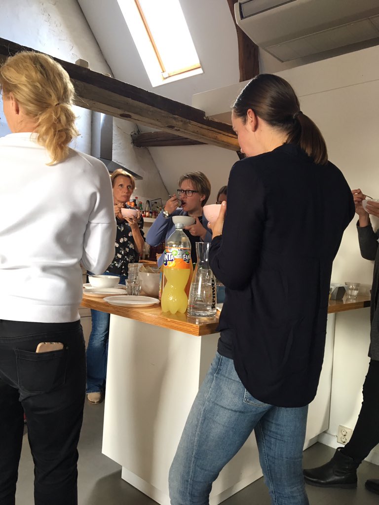 Weer aanwezig bij een nieuwe #meetup030. We gaan bijna starten, maar eerst een soepje.