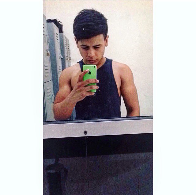 enriquevillar01's tweet photo. Fuck💪🤙🏽
@gymshark #alexiaclark #fullbodyworkout #gym #fitforareason #fitboy #fitness #boxjumps #pistolsquat #squats #motivationmonday https://t.co/Tsovy7tXi0