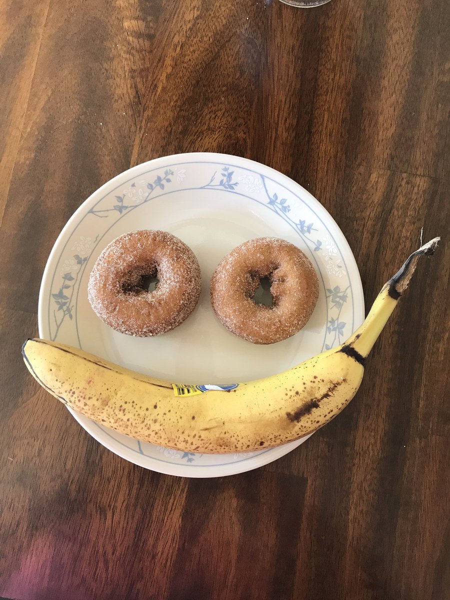 Taryn Peterson (@tlsltaryn1185) on Twitter photo I'm feeling a little silly after my over nights 😜Apple cinnamon sugar donuts & a banana I'd say that's a balanced breakfast 🍂🍁#fallgoals I'm feeling a little silly after my over nights 😜Apple cinnamon sugar donuts & a banana I'd say that's a balanced breakfast 🍂🍁#fallgoals
