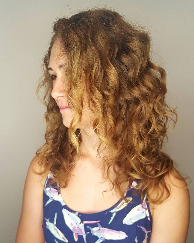 MethodHairATX's tweet photo. This beauty has the perfect natural hair color! <3
Cut & diffuse by Shannon Hollis.
#methodhair #kevinmurphy #atx https://t.co/xSJnrERWbI