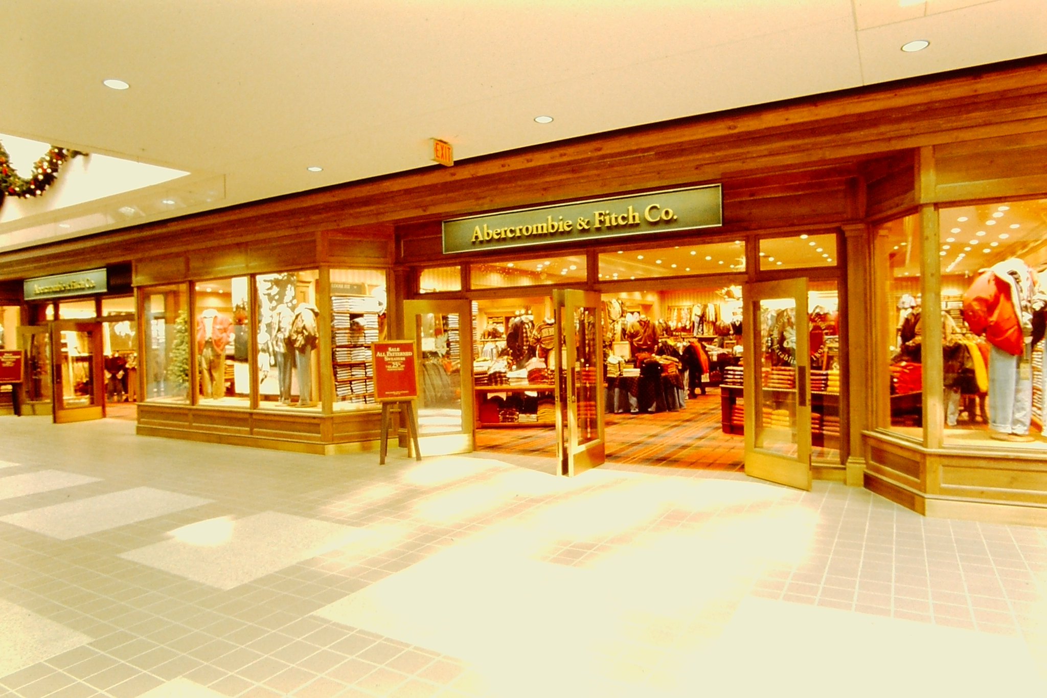 abercrombie galleria