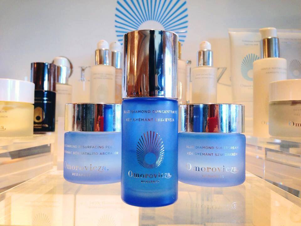 wwsatl's tweet photo. @Omorovicza donated a Blue Diamond Collection luxury skincare set valued at $1200 to the silent auction! Visit https://t.co/e41LShJXnX https://t.co/p2ccAd78t7