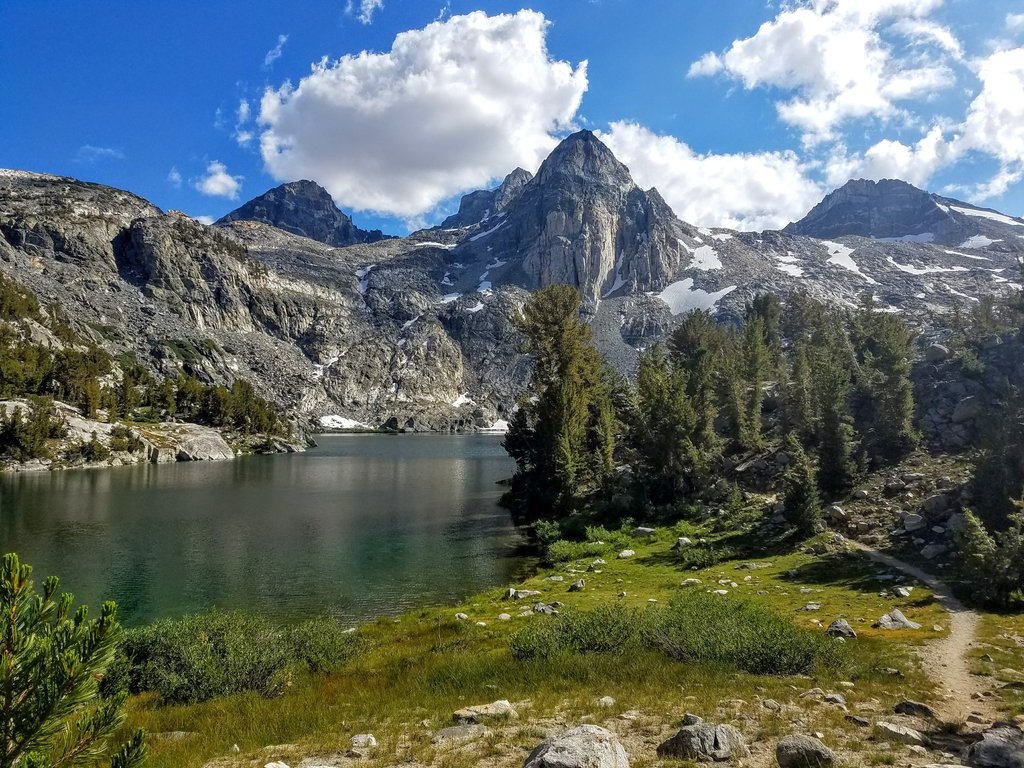 runinrabbit's tweet image. Great adventure story: the #JohnMuirTrail #fastpacking on the @LighterBro blog, Matt wore #quadzillas! #runinrabbit goo.gl/4XkCHt