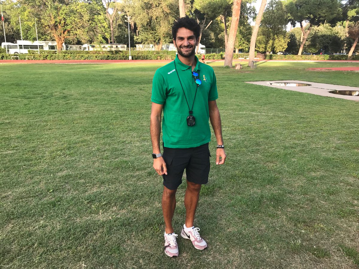 il cuore dell'#atletica
batte forte per il #MenneaDay!
gli azzurri <a href="/FabrizioDonato/">fabrizio donato</a>
Claudio Licciardello
e Lorenzo Dessi
a Caracalla!