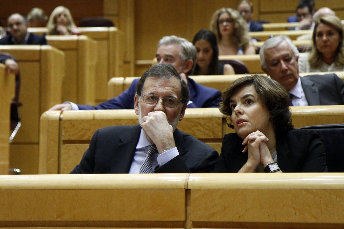 desdelamoncloa's tweet photo. #ControlSenado @marianorajoy: "Ustedes han dividido al Parlamento de Cataluña y a la sociedad catalana" https://t.co/JU0CJGZyCs https://t.co/QYYTo9ZrzQ