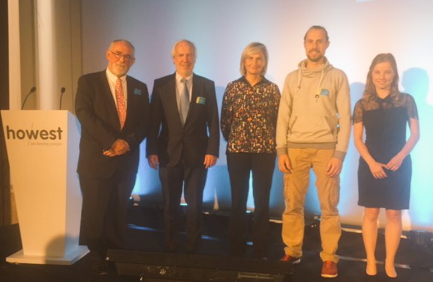 crevits's tweet photo. Aftrap academiejaar @howest. 6.000 studenten gaan creatief, innovatief en ondernemend jaar tegemoet. #grandopening #howest https://t.co/LBZbHrQYGe