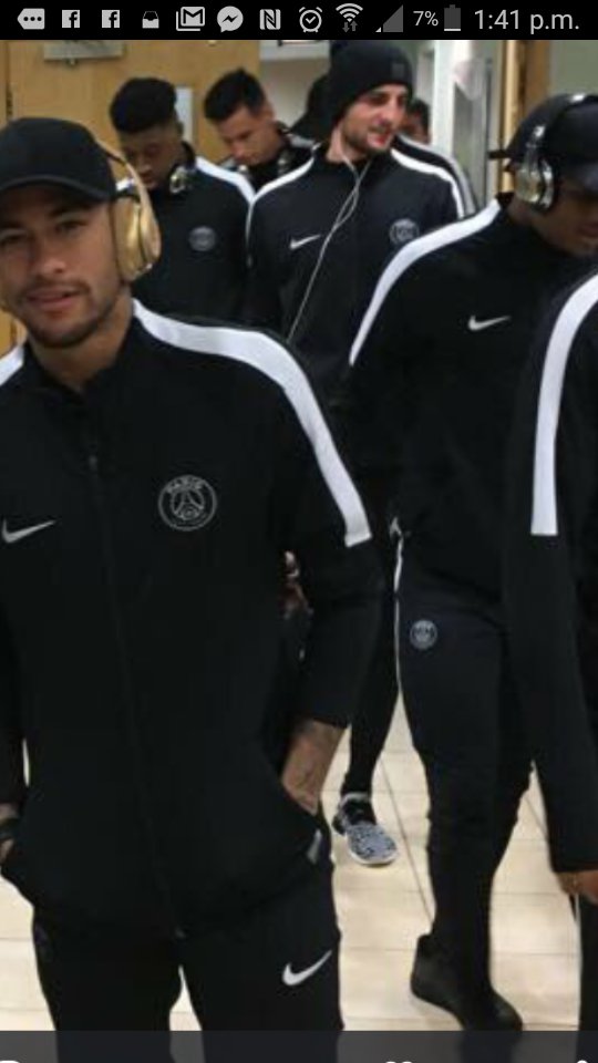 Mistyga280379's tweet image. @celticfc 😊#@aidengibbx enjoing helping out at the game.and meeting all those idols 👏👏😁😁⚽⚽@celticyouthprofessional #exitingtime#championship