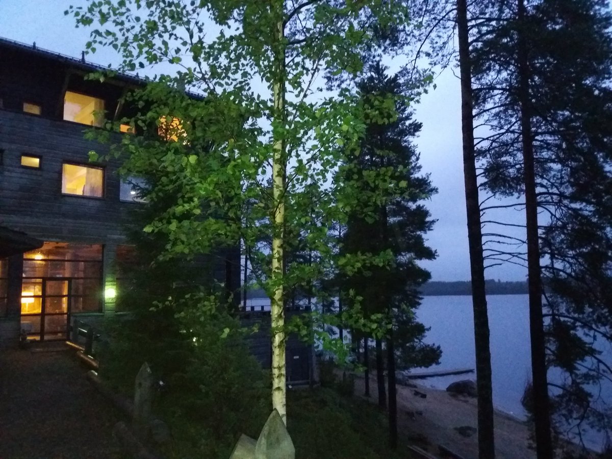 Kuulemma komein paikka tähän mennessä #turvallisuuskahvila tilaisuuksista #Kuhmo #HotelliKalevala #Lammasjärvi #syysilta