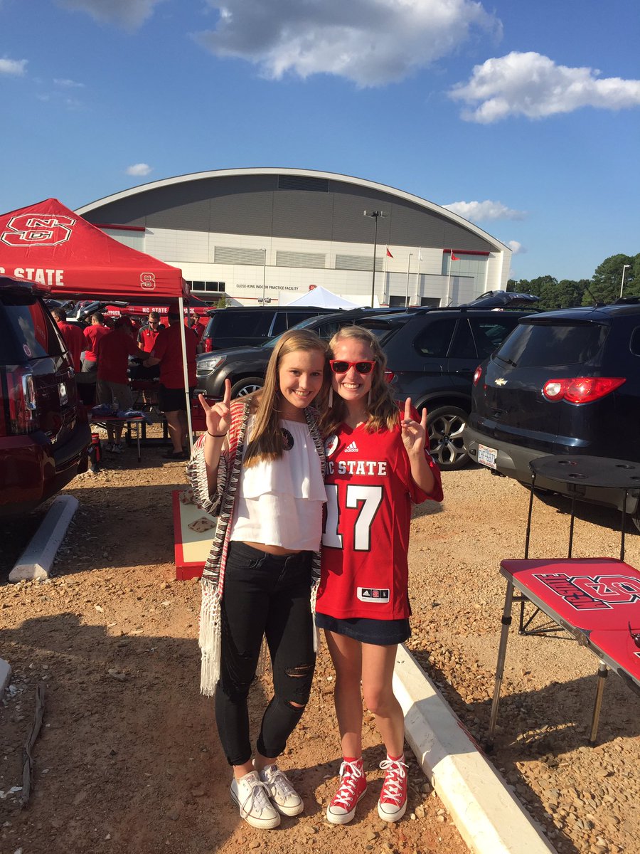 daymaddie4's tweet photo. Happy sweet 16 sissy!!!! I hope this year is everything you want, you deserve it! Love you always!!! 💘💗 @katieday01 https://t.co/ViPqDHZ4vA