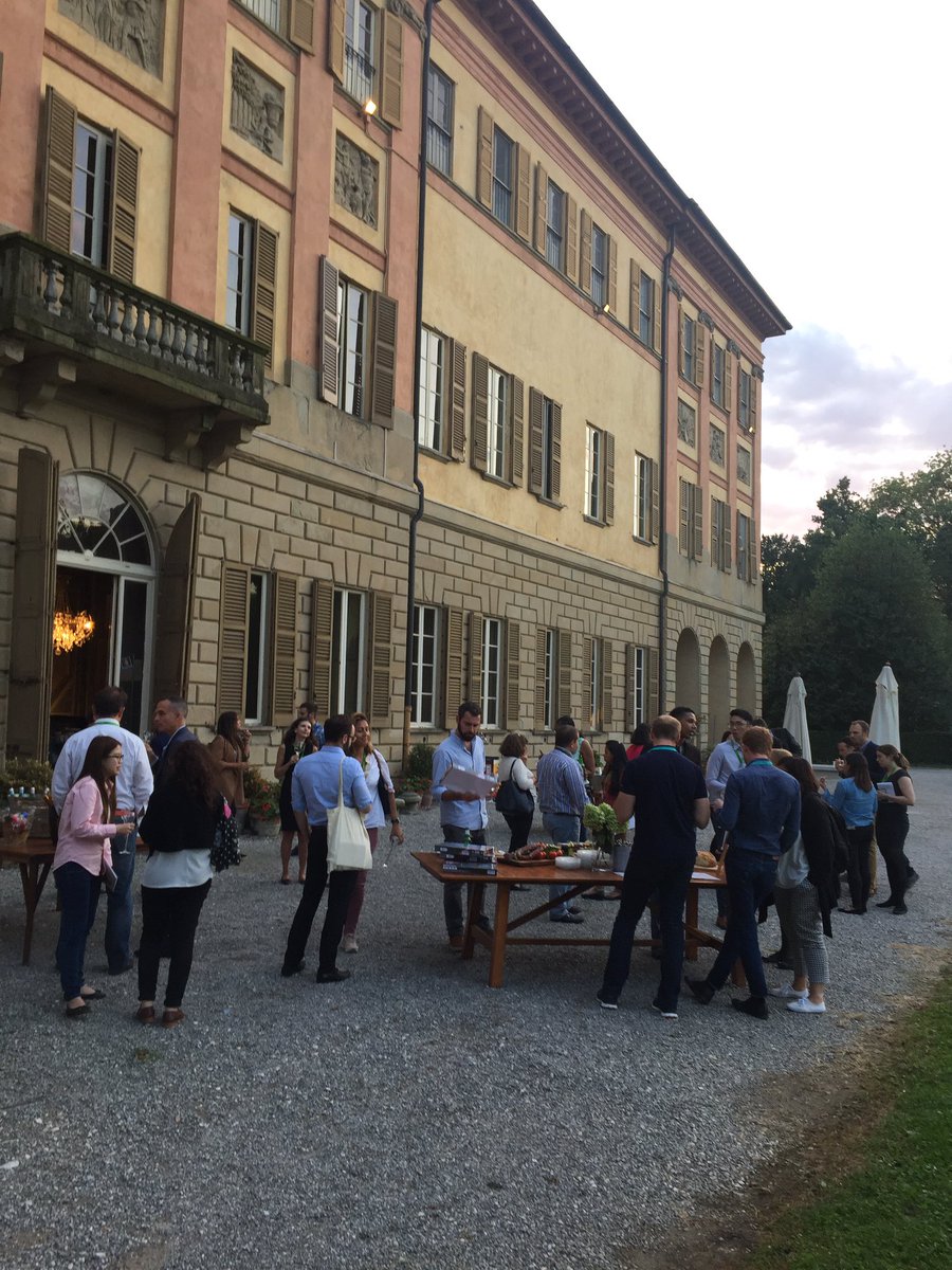 CarolinPahmeier's tweet photo. Everyone finished the #ucom2 mystery game 🥂 https://t.co/q7KNKhUfKj