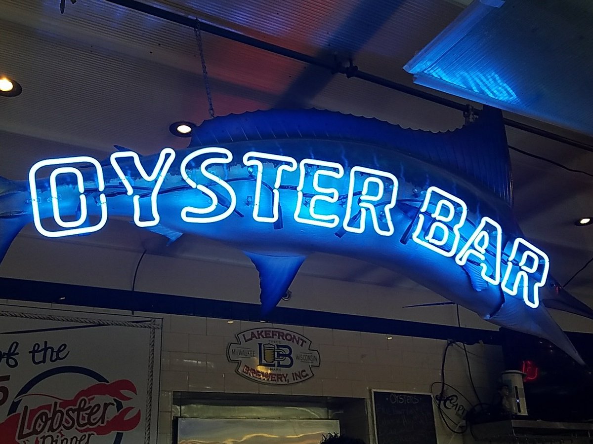 feedmemilwaukee's tweet image. Stopping for lunch @StPaulFish in @MKEPublicMarket , getting some Wiley Point oysters for $1.75 each!