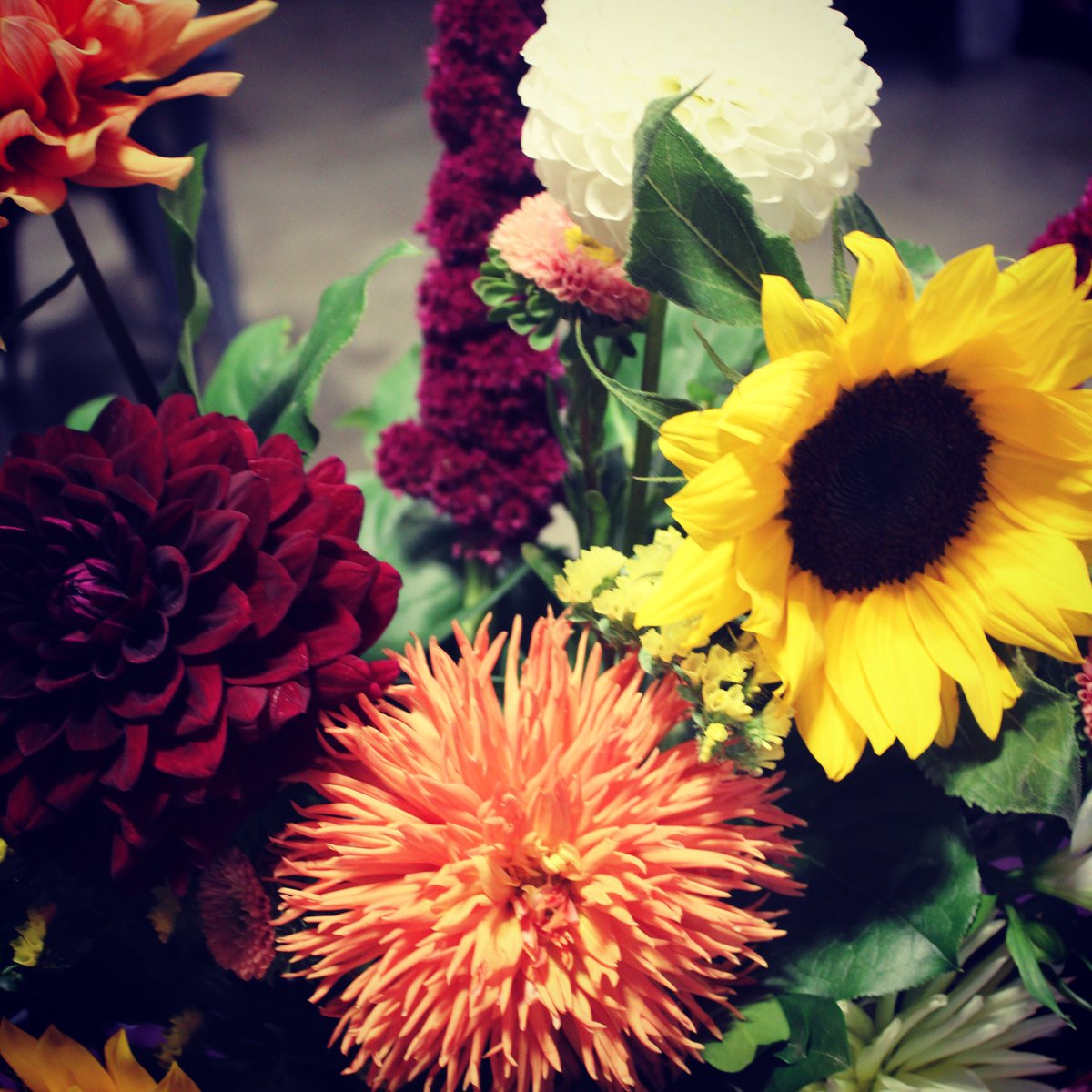 Bespoke Blossoms tweet media