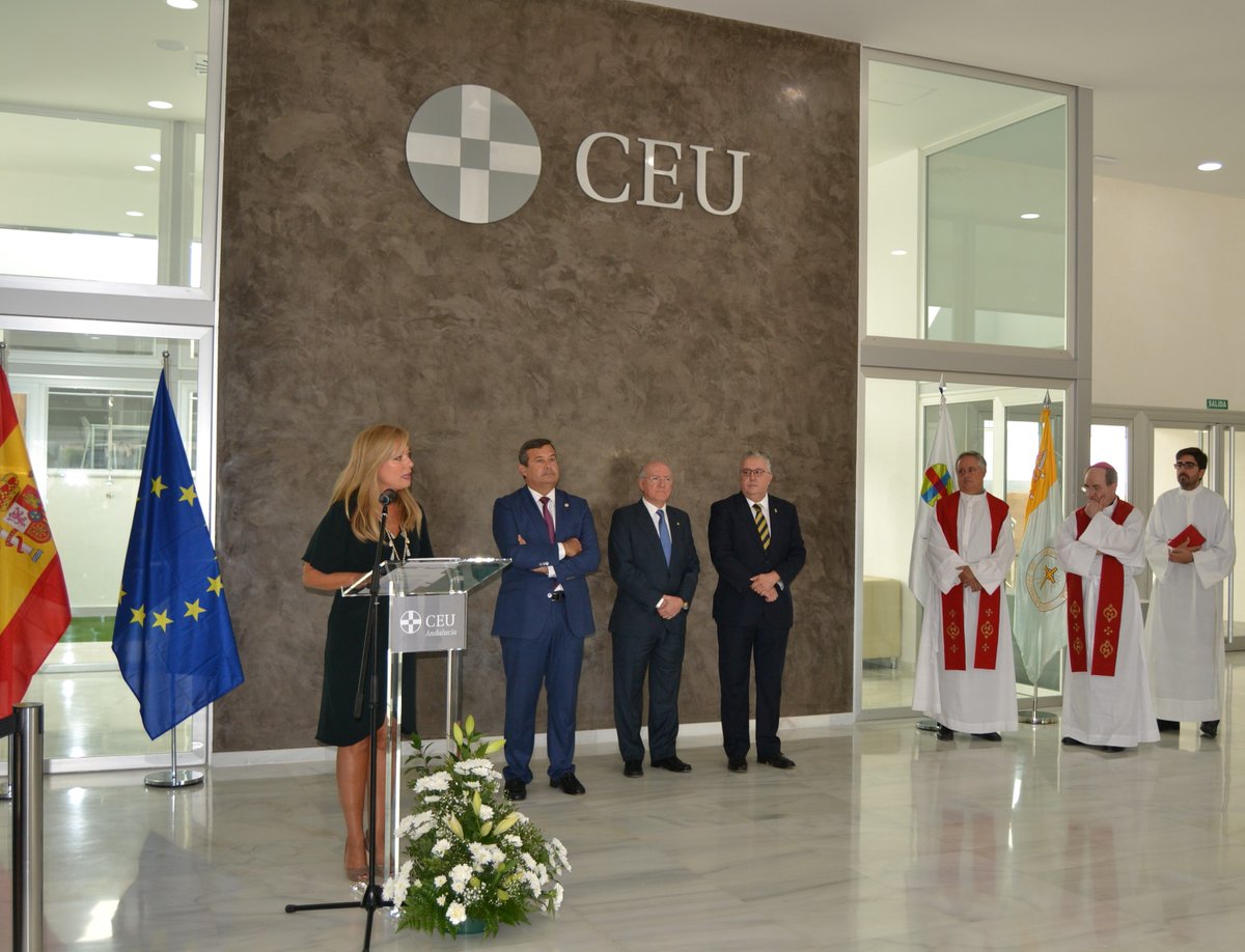 CEUAndalucia's tweet photo. "Disponemos de un nuevo espacio moderno, sostenible y lleno de posibilidades para educar de una manera más plena a las nuevas generaciones" https://t.co/vAtdza0cZQ