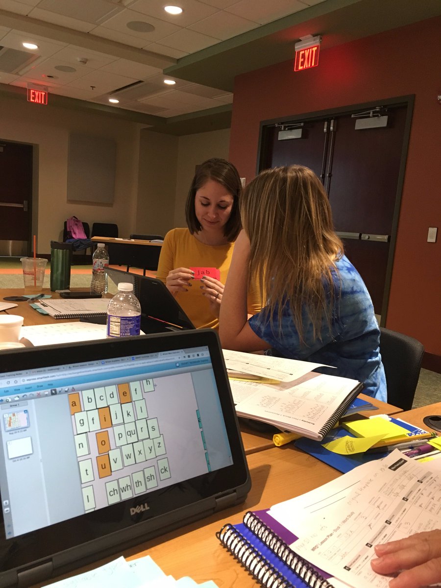 LESreadingmath's tweet photo. Day 2 of Wilson Training - learning how to teach with word cards and figuring out how to use letter cards on the chrome book! @LyonsSchool https://t.co/AQ6fZGYRdt