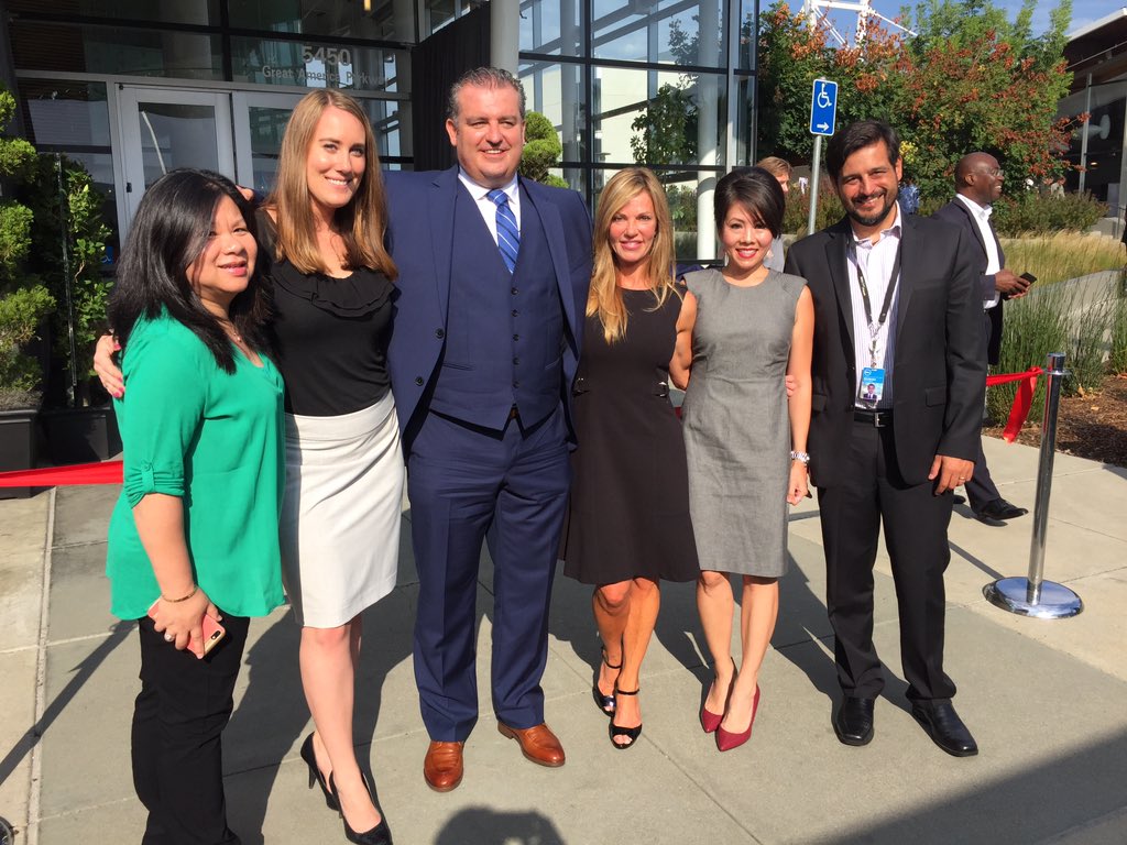 BR_Wilson's tweet photo. @kensaul Here's the team that makes customer visits to Dell's Silicon Valley Executive Briefing &amp; Solution Center great!! https://t.co/0gYEqMPyw8