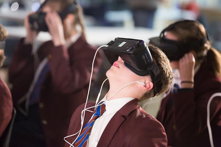 Esprit_TS's tweet photo. "That is absolutely amazing. It feels so real" - find out what all the fuss is about https://t.co/7OR7JKDr4j #EdTech #HistoryEd #WW1 https://t.co/WjR4BGTqeu