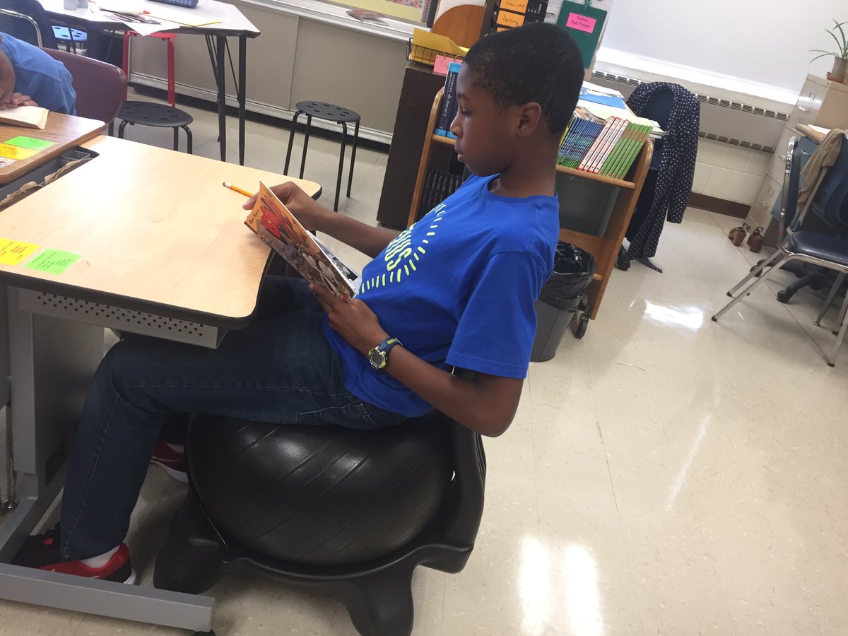 SuttonSciUVMS's tweet photo. Team WilSu's current status...
#seatingchoice #getcomfortable #diveintoabook https://t.co/PIuv1f8RRw