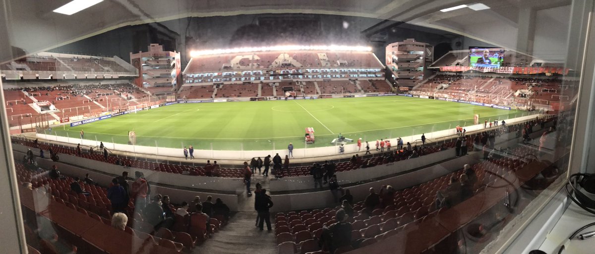 leogabes's tweet photo. Listos en la cabina del LDA para vivir por @Continental590 @Independiente @ATOficial #CopaSud con el @bochafa @GusMedina9 @MarceloMarmolDM https://t.co/wHkD8UxAGM