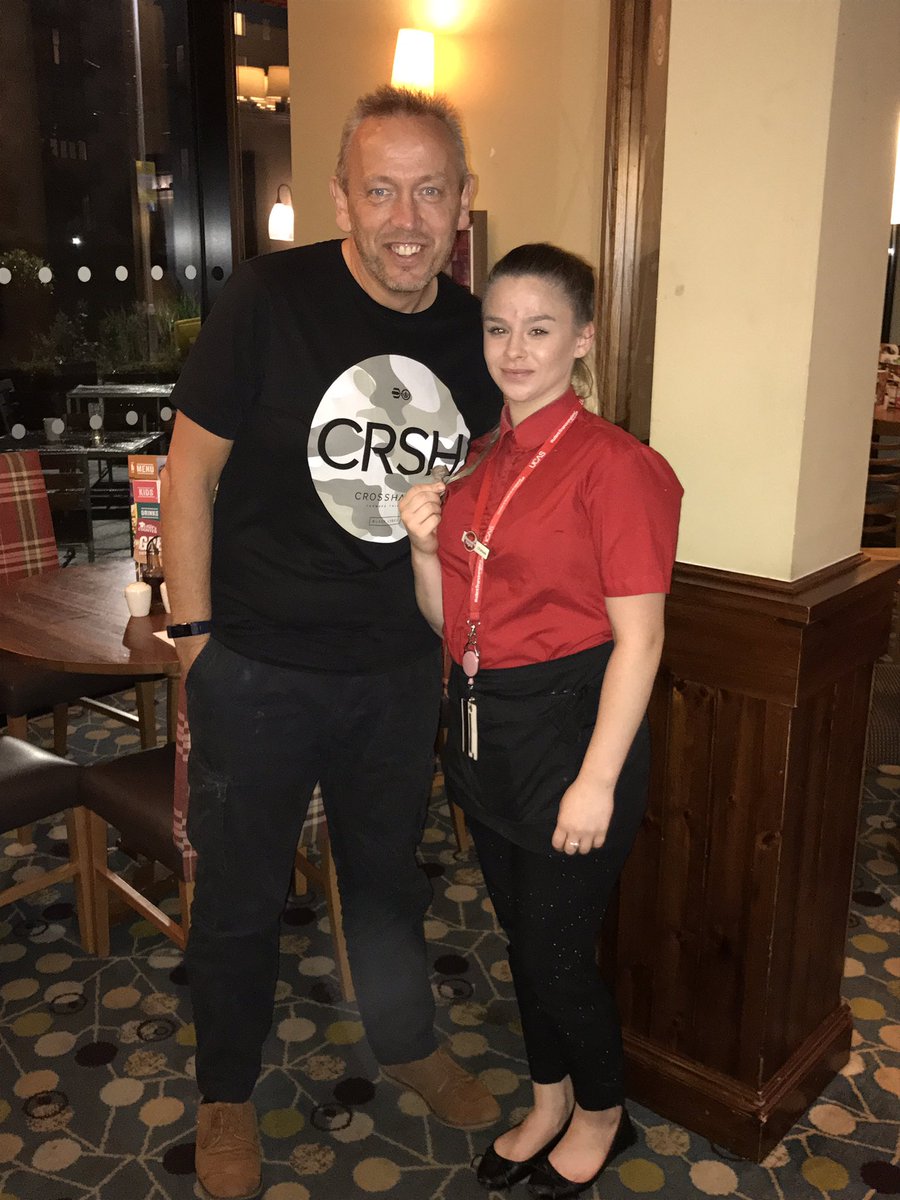 ROM Mark Cash recognising our waitress Chelsea on her excellent service on new menu launch day!  <a href="/MarkCash15/">Mark Cash</a> <a href="/hawkeye1070/">Ian Hawkswood</a> <a href="/WeAreSUGM/">WeAreSUGM</a>