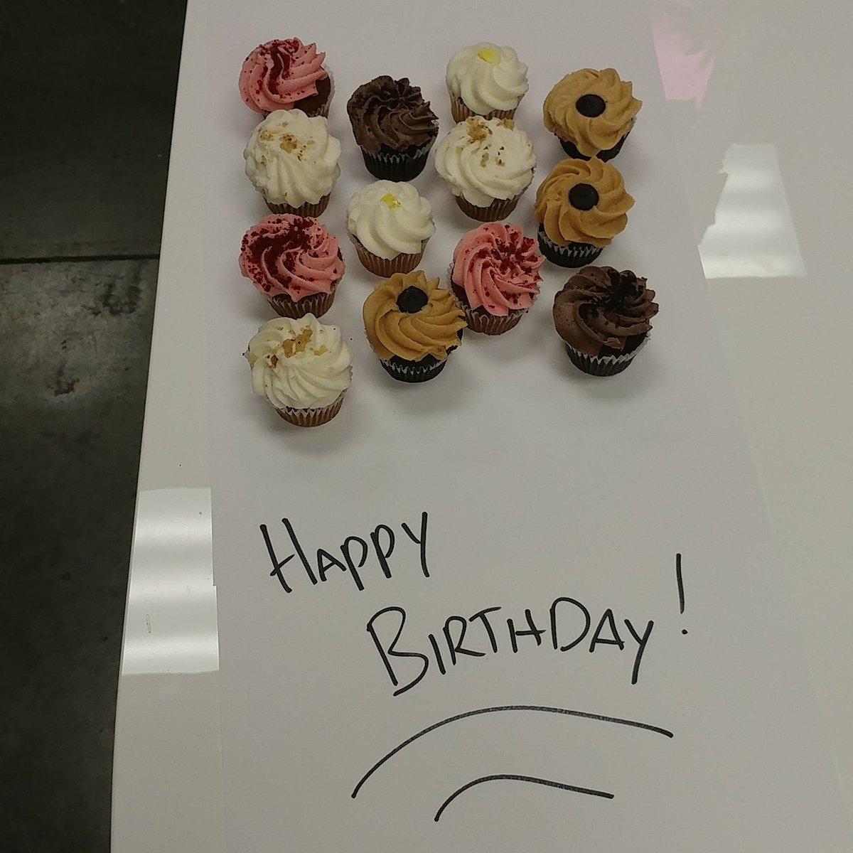 JalysaLigons's tweet image. Cupcakes #FIDMstudent
