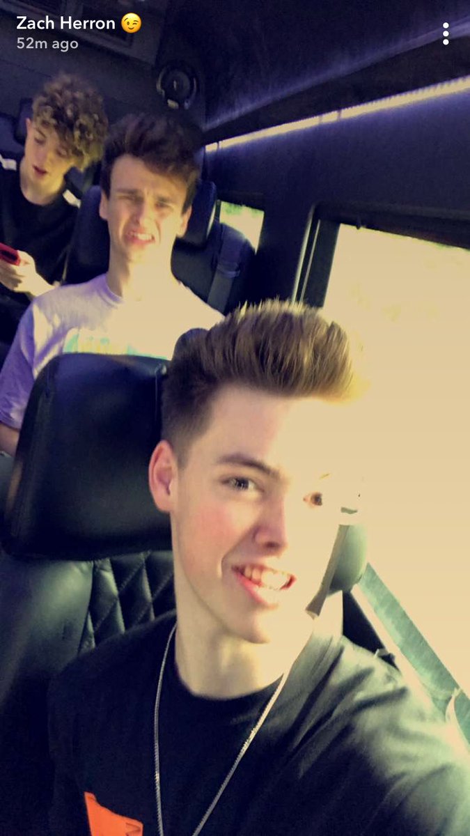 joyfuljackavery's tweet photo. jonah is still attractive @JonahMarais https://t.co/Qp59r2v4gL