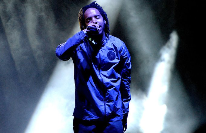 Complex's tweet photo. Earl Sweatshirt previews new track at the Day N Night Fest: https://t.co/ZzpW1iLAXO https://t.co/poHz4K1ppg