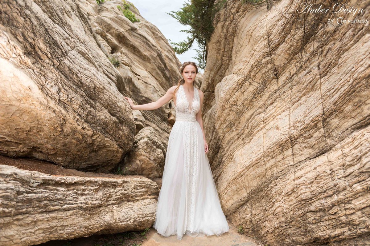 S2BrideCanada's tweet photo. Wanna to be a CHIC bride? https://t.co/MhJfbrrBQO