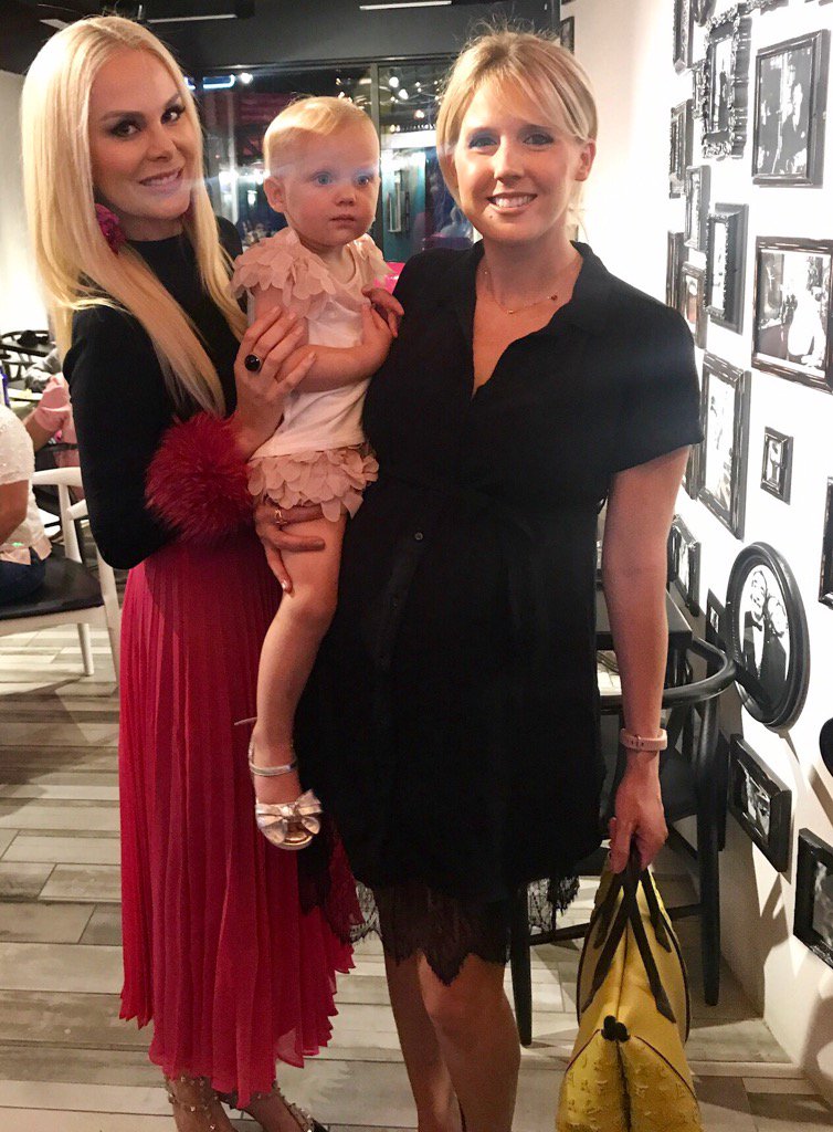 💕🍾So fun meeting <a href="/KamWestcott/">💗 Kameron Westcott 💗</a> last night! #RHOD #GirlBoss #Dallas