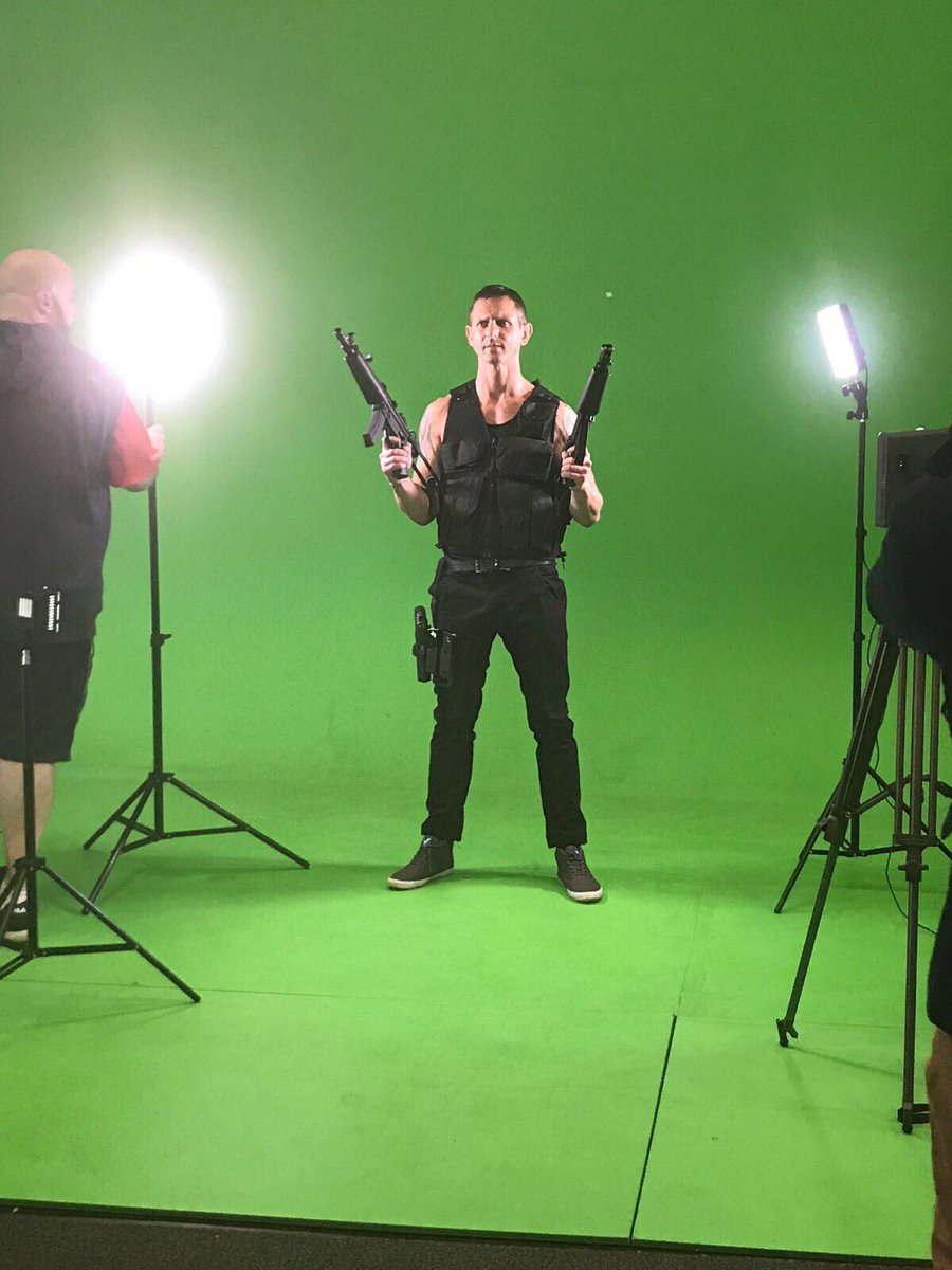 NathanJamesJac1's tweet image. Action hero photo shoot, can't wait to see the finishing result